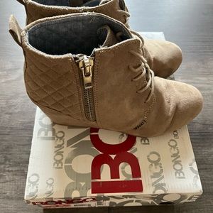 Women’s Size 8 Bongo Ankle Boots